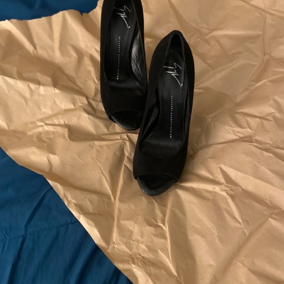 Giuseppe Zanotti black suede platform heels - Picture 2 of 10